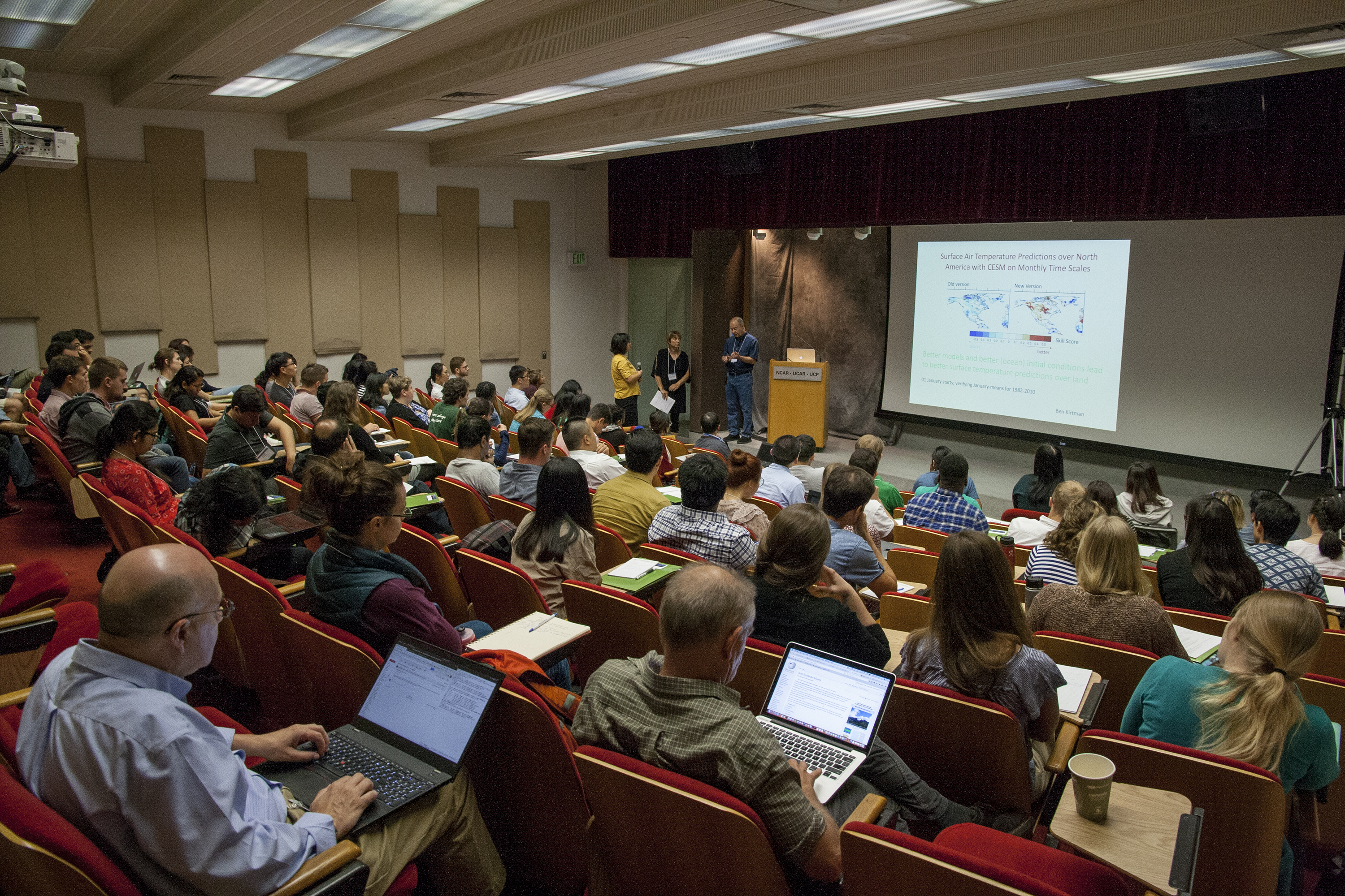 Students learning at the 2018 CESM Tutorial